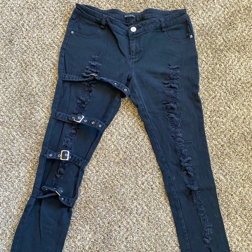 DEVIL FASHION Black Skinny Jeans w/ Buckles size 14